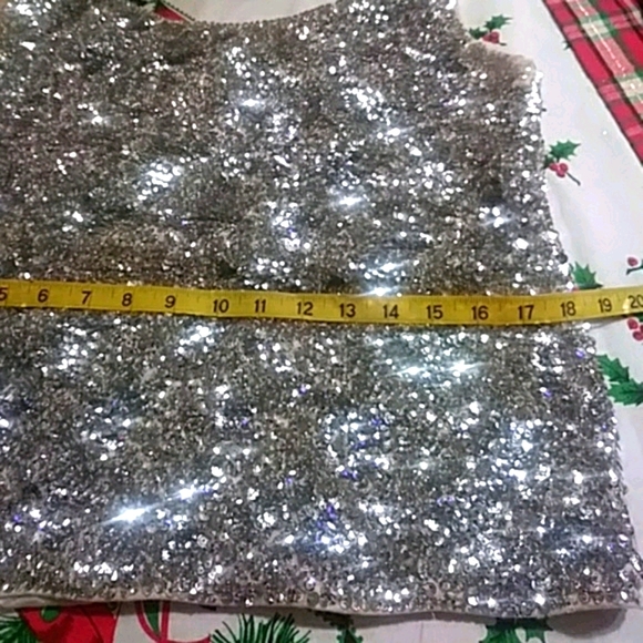 SALE. VINTAGE sequin top - Picture 7 of 8